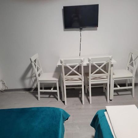 Zenlux Hotell Iasi Exteriör bild