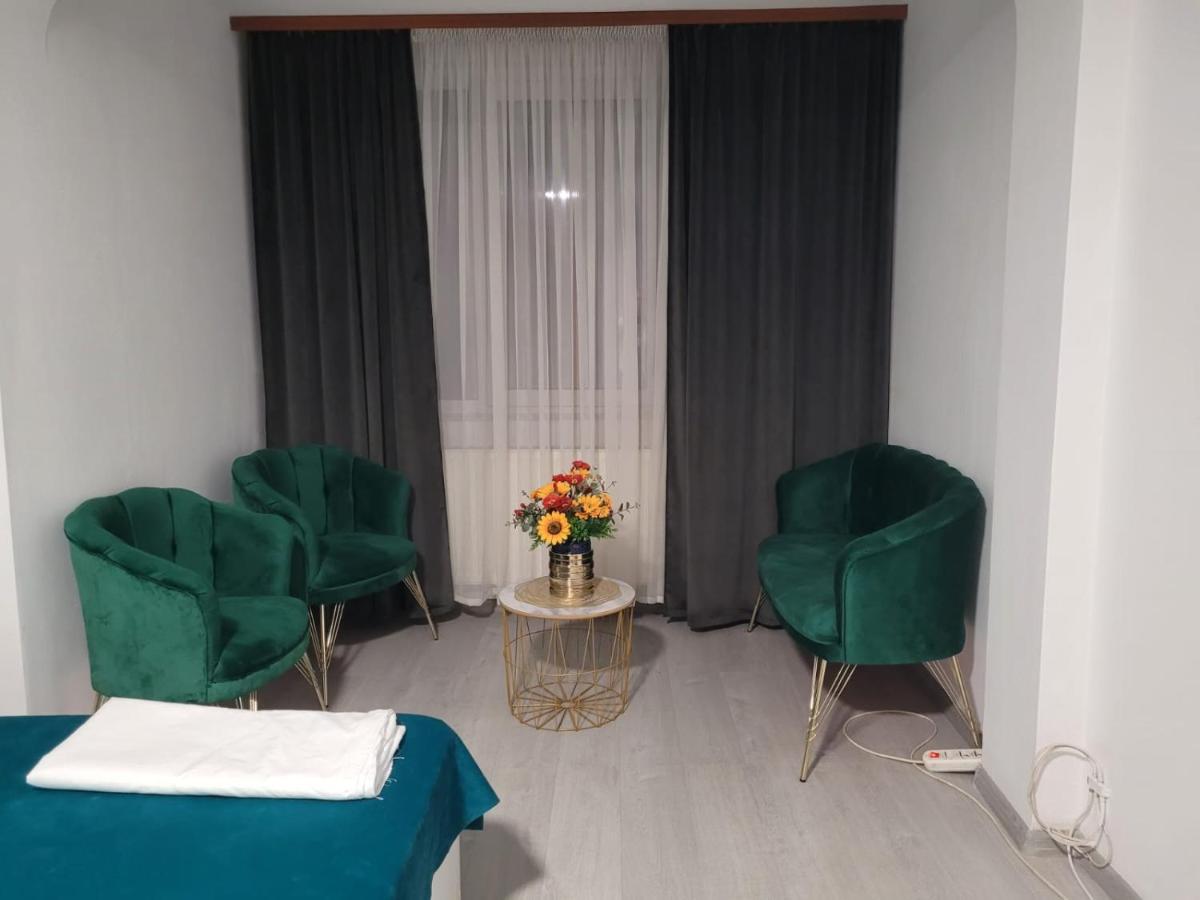 Zenlux Hotell Iasi Exteriör bild